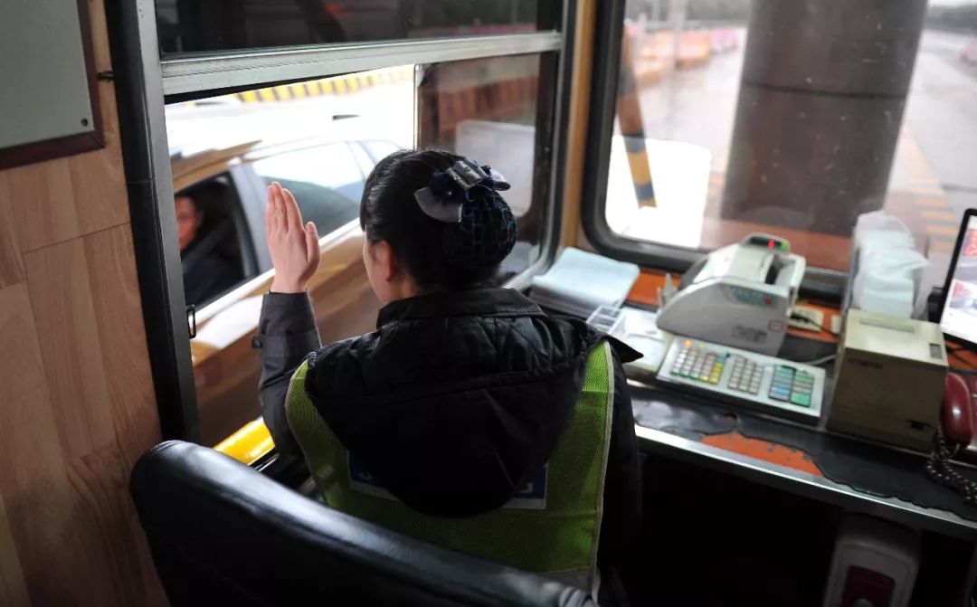 ��һ��ԭ�����ɺ��_Ӌ��C̎�����M���}��Ҳ�漰�����l��̎�����Y��ؿ��ϵ�І��}������ڬF�ڵ��Լ�ֱ�����M���Y��ֱ���M�Լ��Ŀڴ����ĸ��Եط�����ĽǶȁ����]����ʡ�@Ȼ�A�����Լ��Oվ���M��